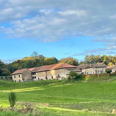 Domaine De Montmery Sa Piscine Son Jardin Ses Espaces Ambazac Εξωτερικό φωτογραφία