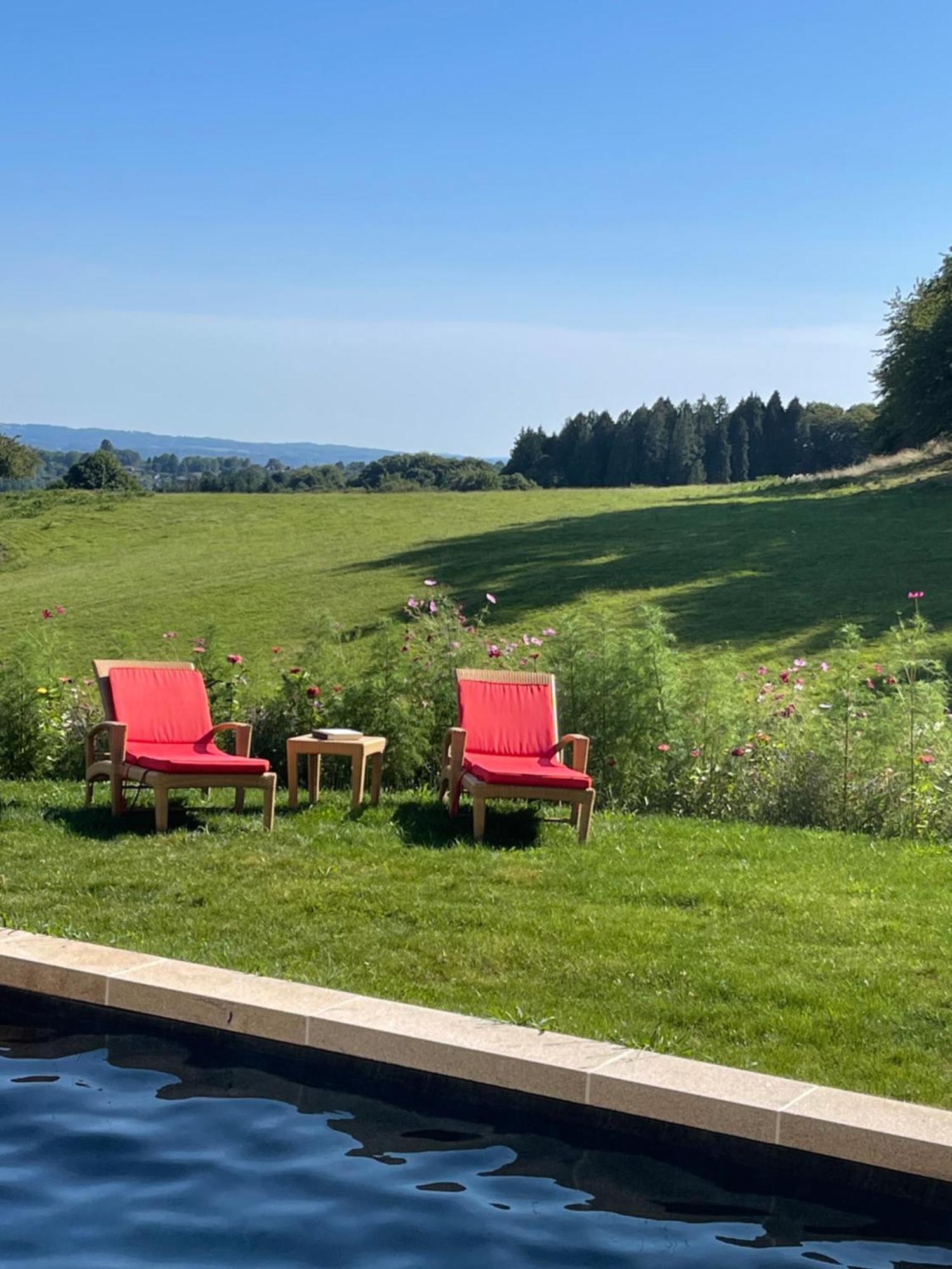 Domaine De Montmery Sa Piscine Son Jardin Ses Espaces Ambazac Εξωτερικό φωτογραφία
